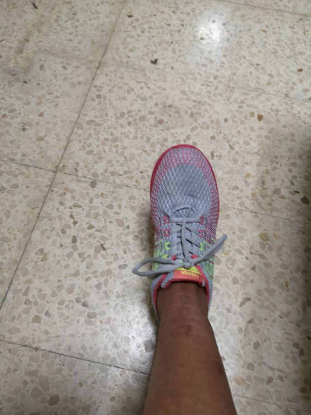 Sneakers colorate, comode, come nuove, 40