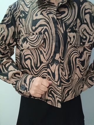 Cazadora. Con etiqueta. Costó 26€