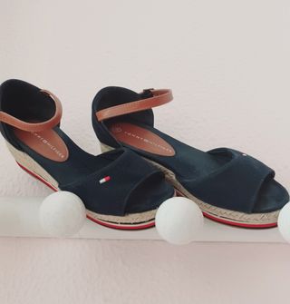 Cuñas de Tommy Hilfiger