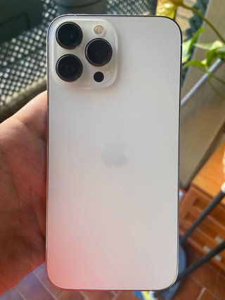iPhone 13 Pro Max + Airpods Pro