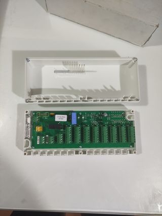 Caja de conexiones para suelo radiante