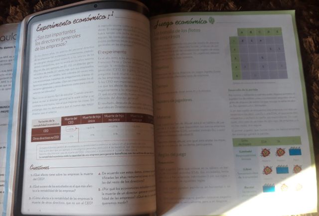 Libro economía 4°ESO.