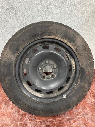1 llanta con neumatico, nunca usada sin golpe