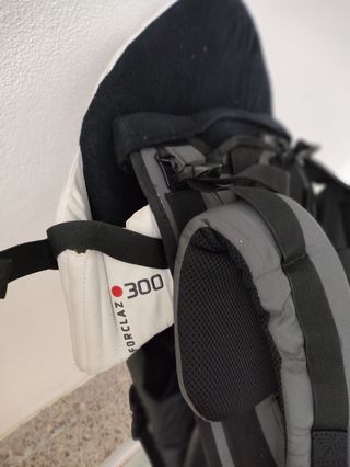 Mochila portabebé Forclaz 300
