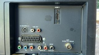 TELEVISIÓN 16 PULGADAS