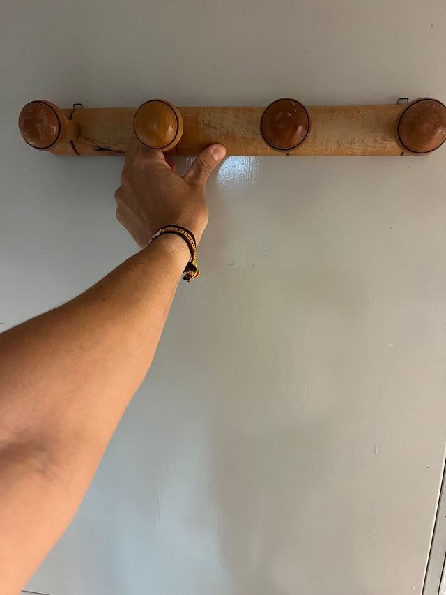Perchero pared madera 4