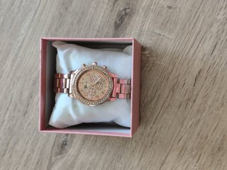 Pack de reloj y una pulsera para salir