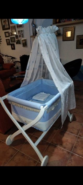 Moisés con ropa 
