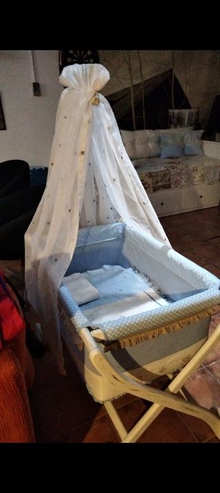 Moisés con ropa 