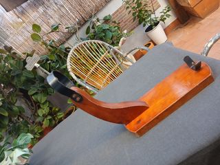 Jamonero de madera de pino