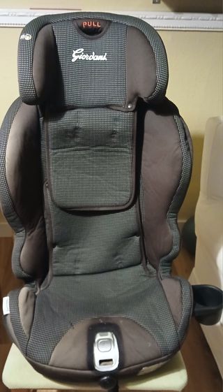 Silla coche niño.La vendo con toda mi pena...