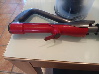 Cubo , varita y cepillos para aspiradora Dyson UP1