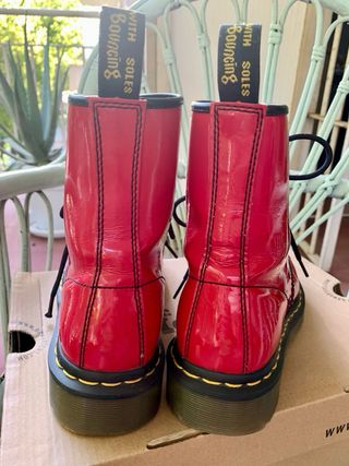 Botas dr Martens rojo charol