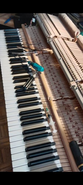 AFINADOR.AFINACIÓN/REPARACIÓN DE PIANOS