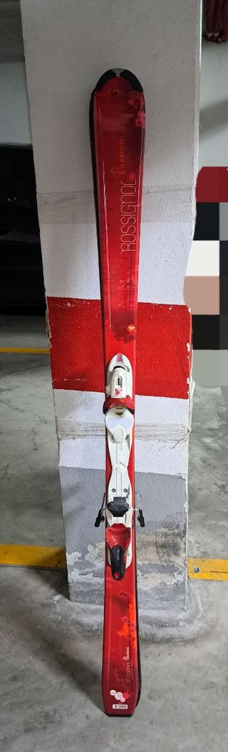Esquís Rossignol con solo 1 uso rojos