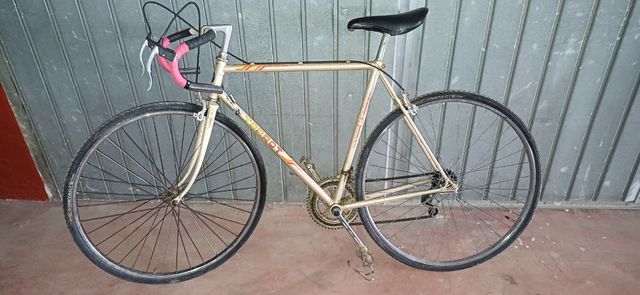 Bicicleta de carretera clásica