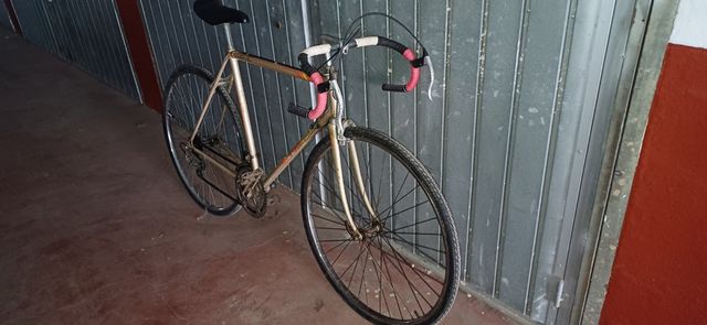 Bicicleta de carretera clásica