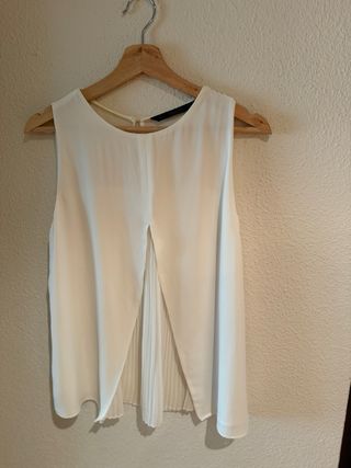 Blusa abertura plisada Zara