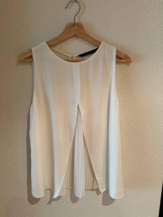 Blusa abertura plisada Zara