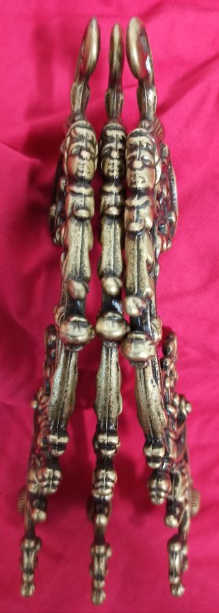 PIEZA BRONCE ACCESORIO PERCHERO GANCHO COLGADOR.