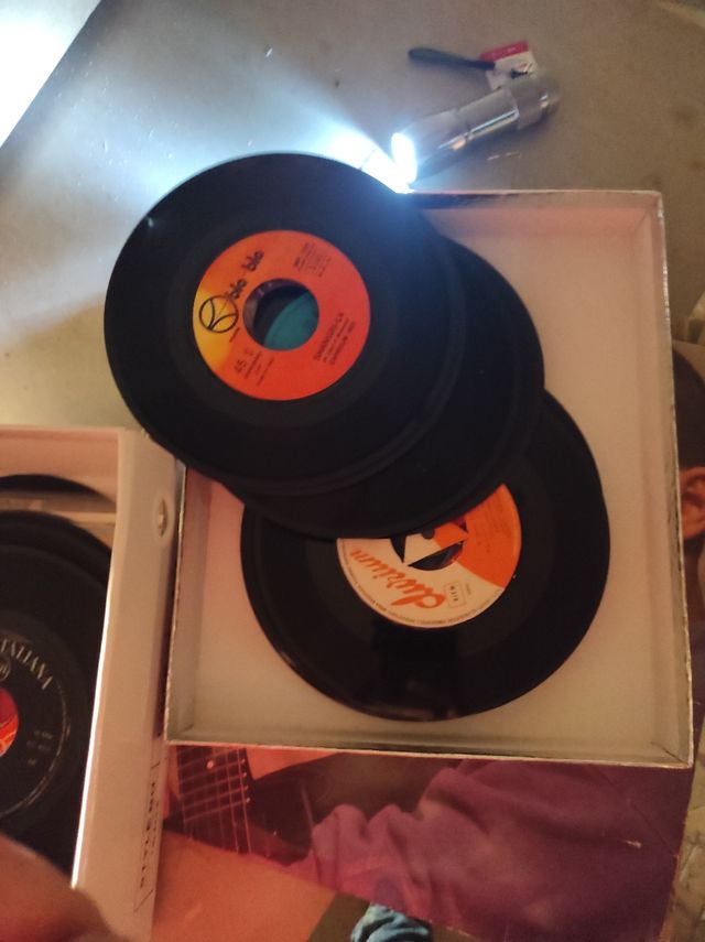 Vecchi vinili per arredamento