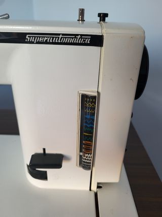 Maquina  de COSER SIGMA 2000