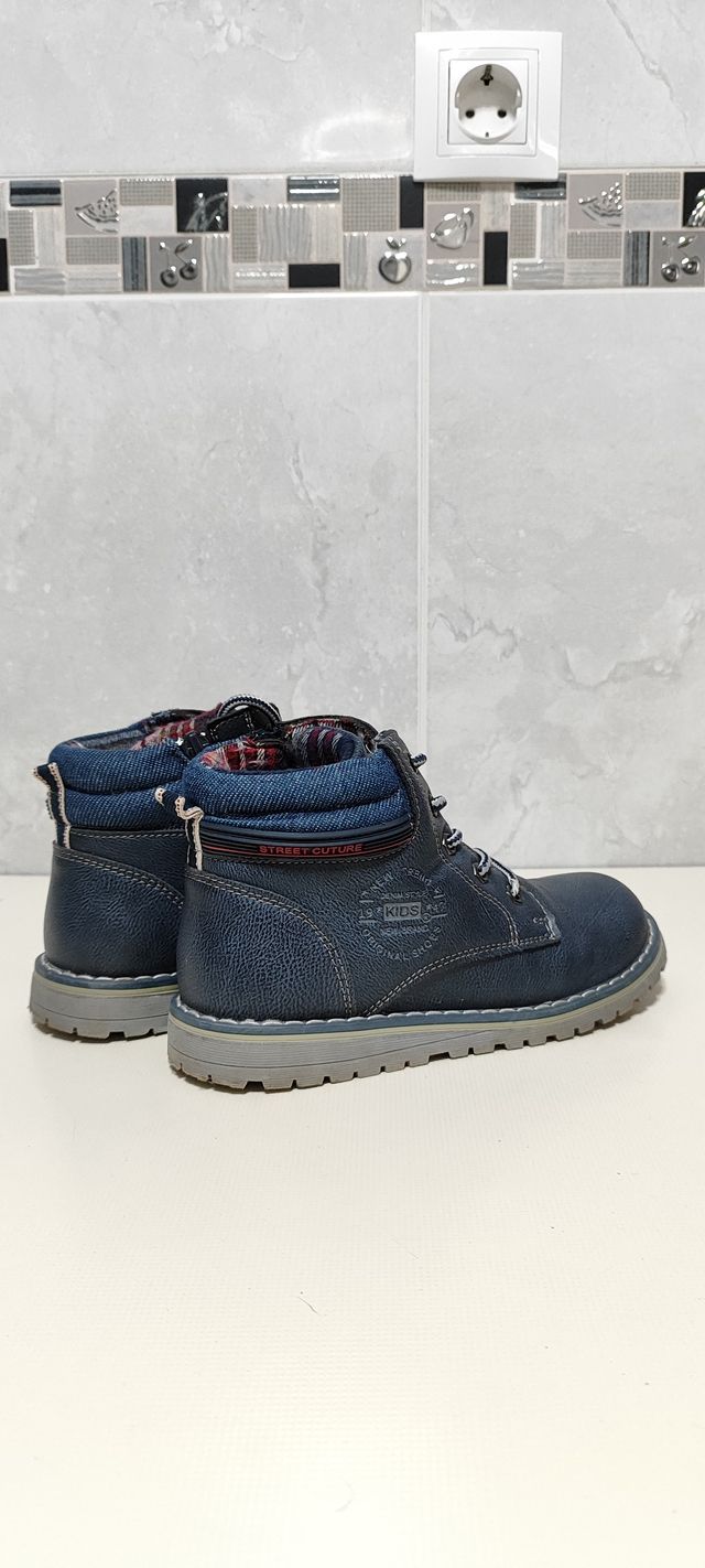 Botas niño talla 32