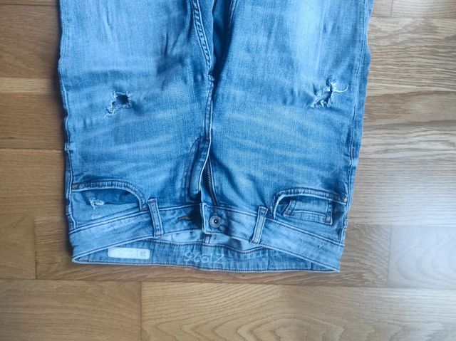 Vaqueros rotos Zara