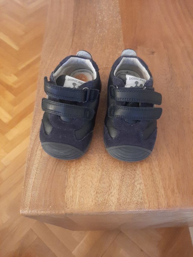 Zapatillas biomecanics talla 21 niño
