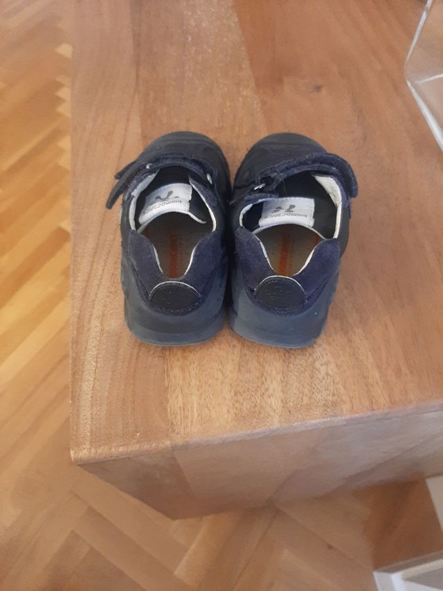 Zapatillas biomecanics talla 21 niño