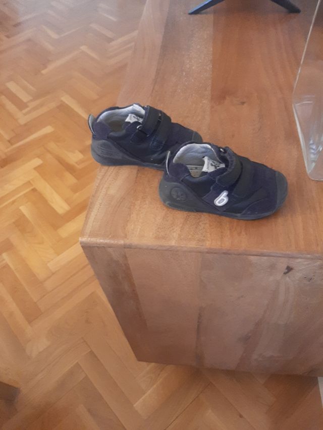 Zapatillas biomecanics talla 21 niño