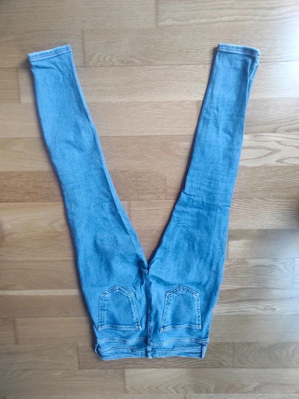 Pantalones vaqueros pitillo Zara