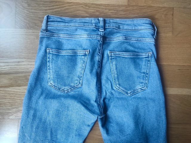 Pantalones vaqueros pitillo Zara