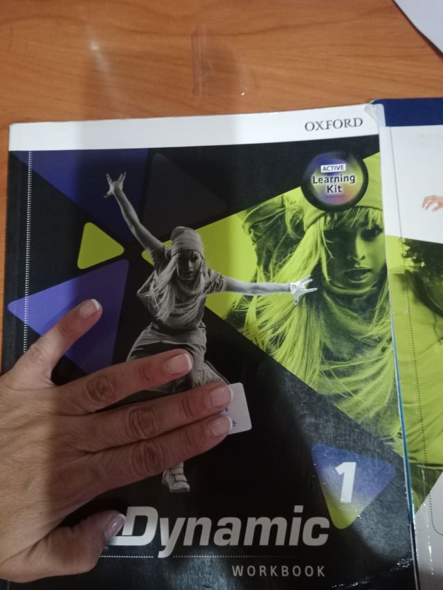 Libro inglés dynamic cuaderno impecable