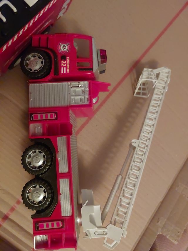 Coche bombero con escalera