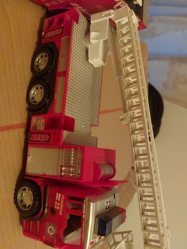 Coche bombero con escalera