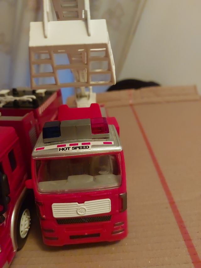 Coche bombero con escalera