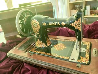 MAQUINA DE COSER ANTIGUA