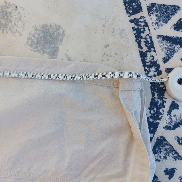 Pantalon beige claro talla L pull and bear