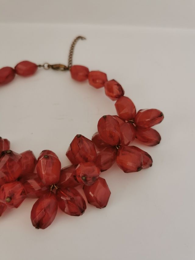 Collar de chica de Casilda Finac.