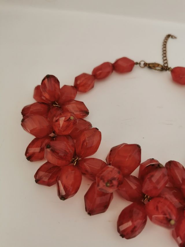 Collar de chica de Casilda Finac.