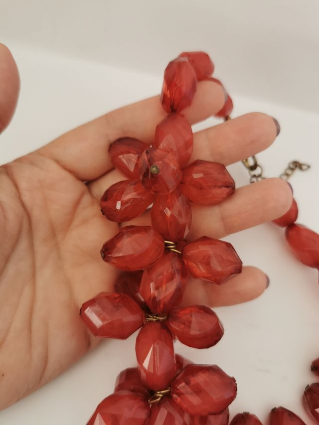 Collar de chica de Casilda Finac.