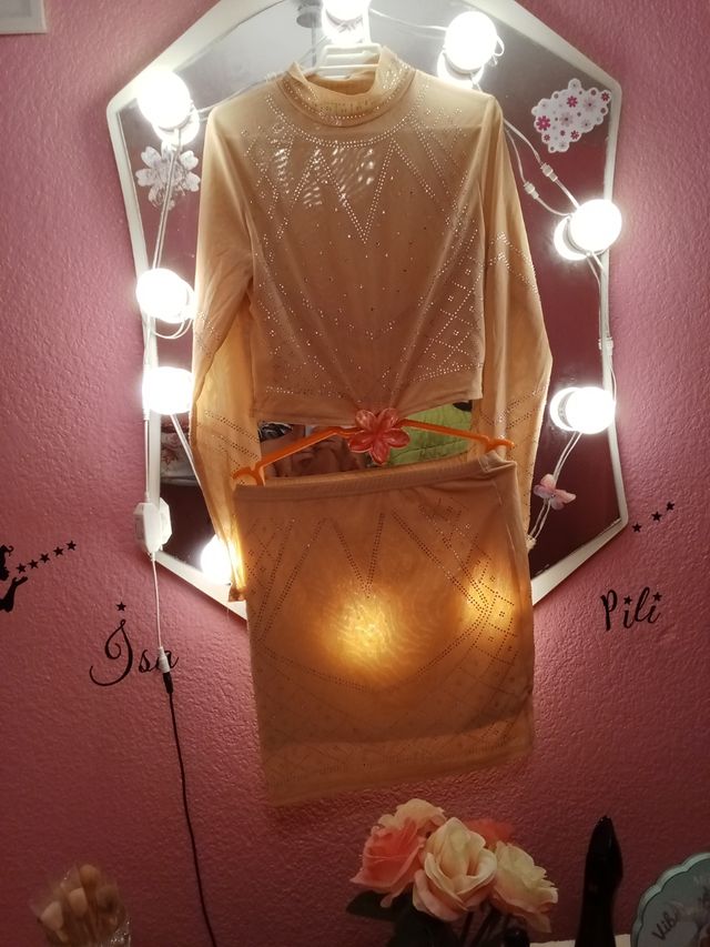 Conjunto top y falda