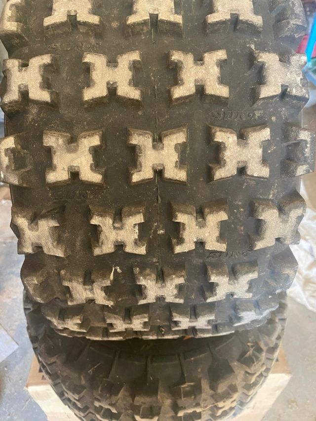 Llantas traseras suzuki ltz