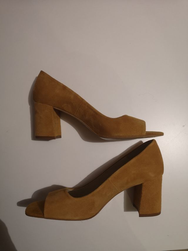 Zapato salón tacón bloque serraje