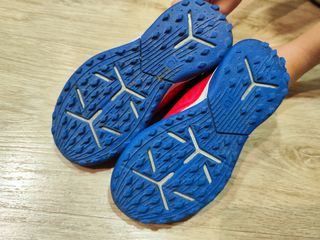 Botas fútbol multitaco Decathlon talla 28