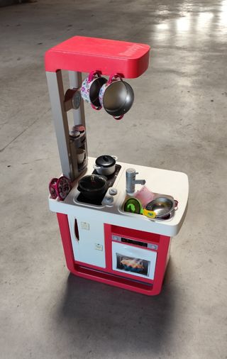 Cocinita Smoby de juguete con complementos