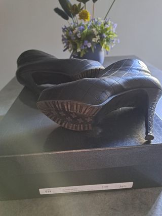 Stivaletto nero in pelle cocco