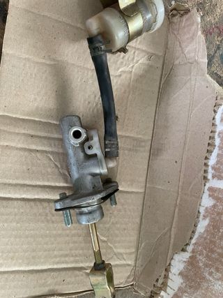 Bombin de embrage mitsubishi motero io