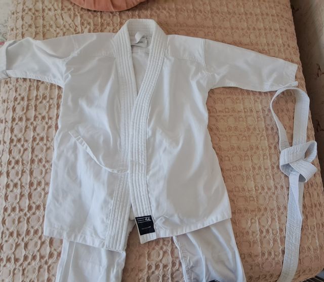 Traje karate talla 4 - 5